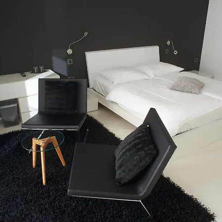 House Iaquin Vendégház Dobrovo