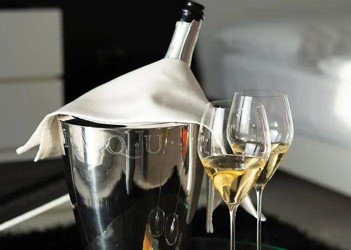 House Iaquin Dobrovo