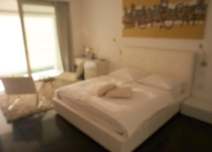 Πανσιόν House Iaquin 4*