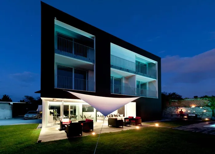 Πανσιόν House Iaquin Dobrovo