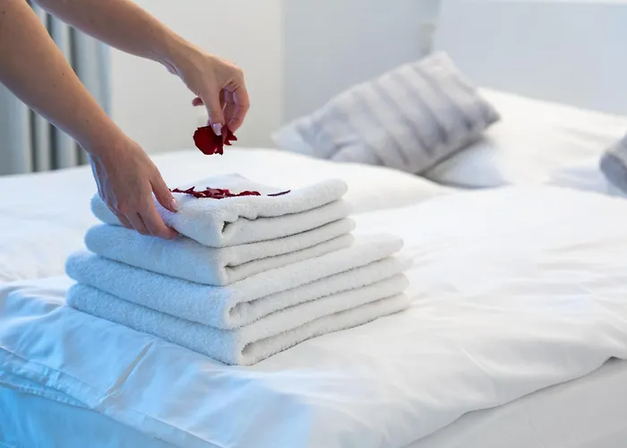 House Iaquin 4* Dobrovo