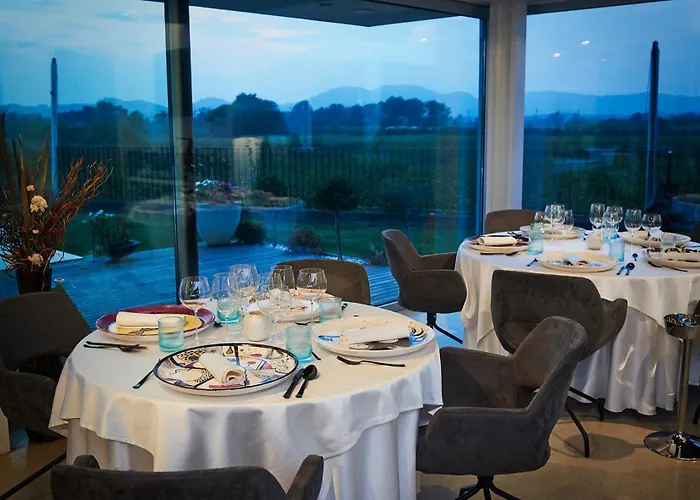 House Iaquin 4* Dobrovo